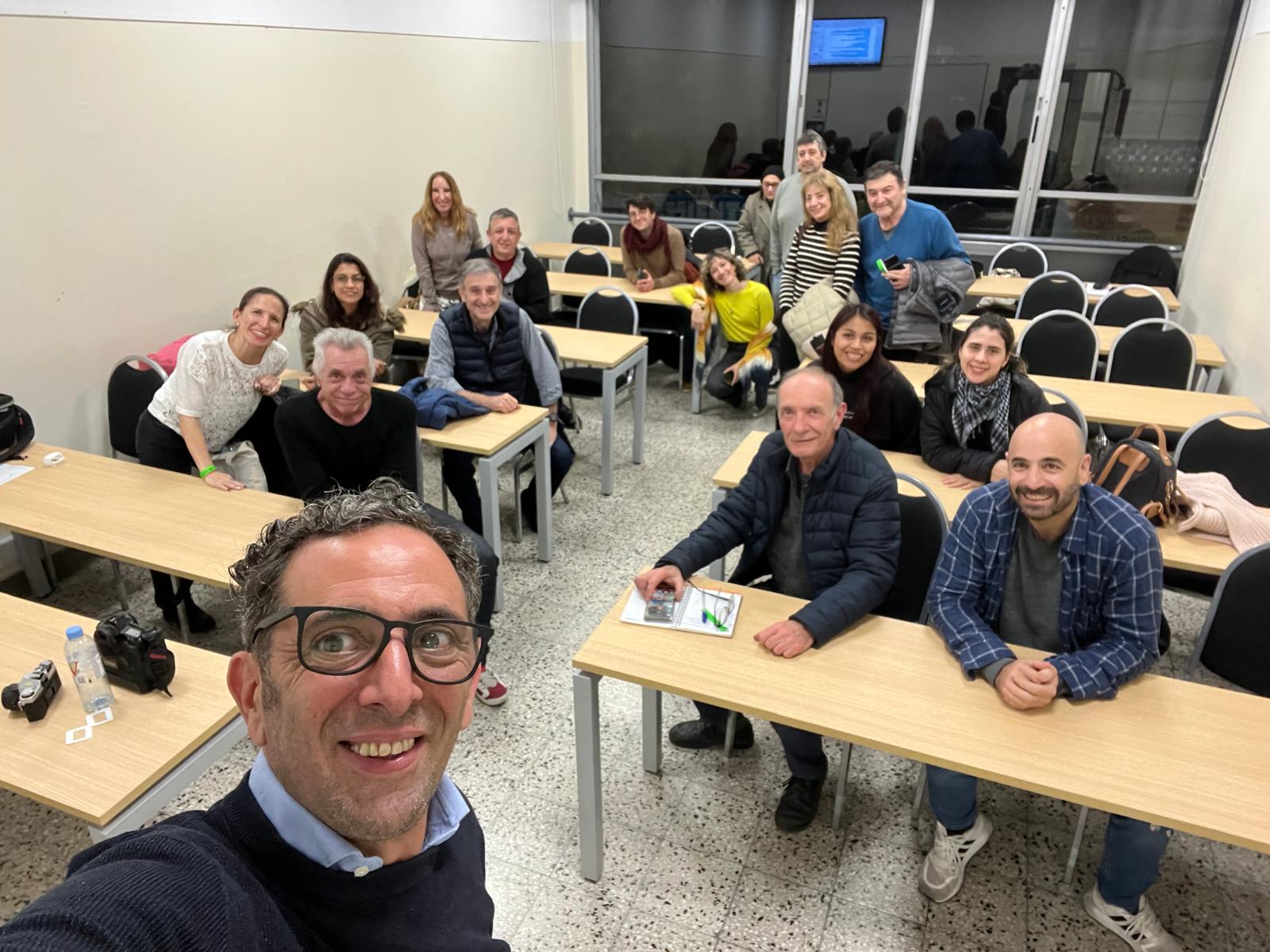 Selfie con participantes — Clase presencial